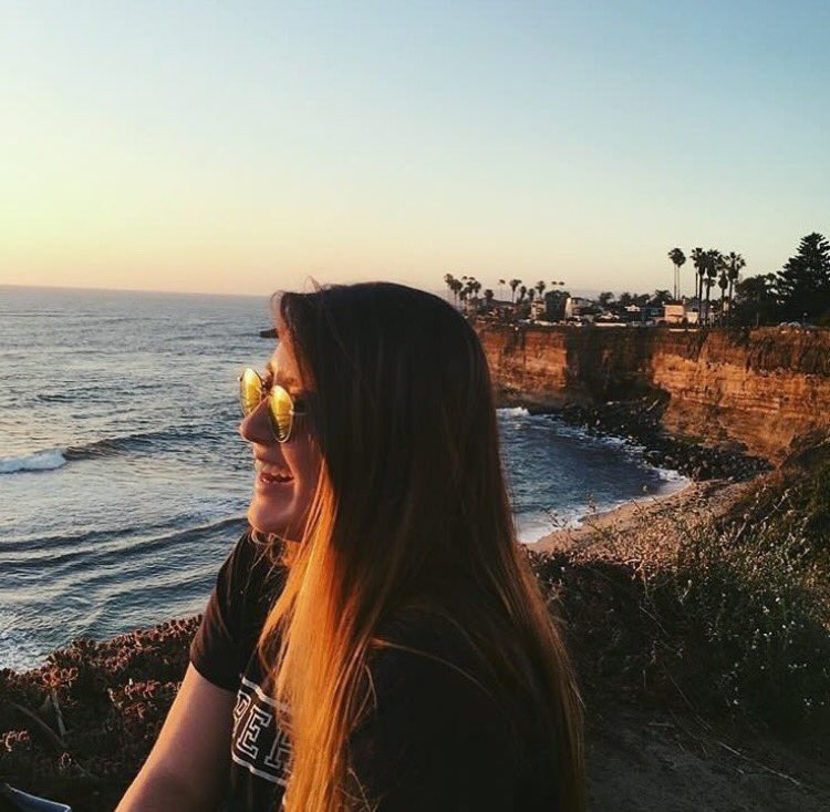 AlphaGamSFSU's tweet photo. some of the cool places our Alpha Gams have been to this summer🌵🌴🌻☀️ #alphagamsummer #alphagammadelta https://t.co/3pZfsiUXv0