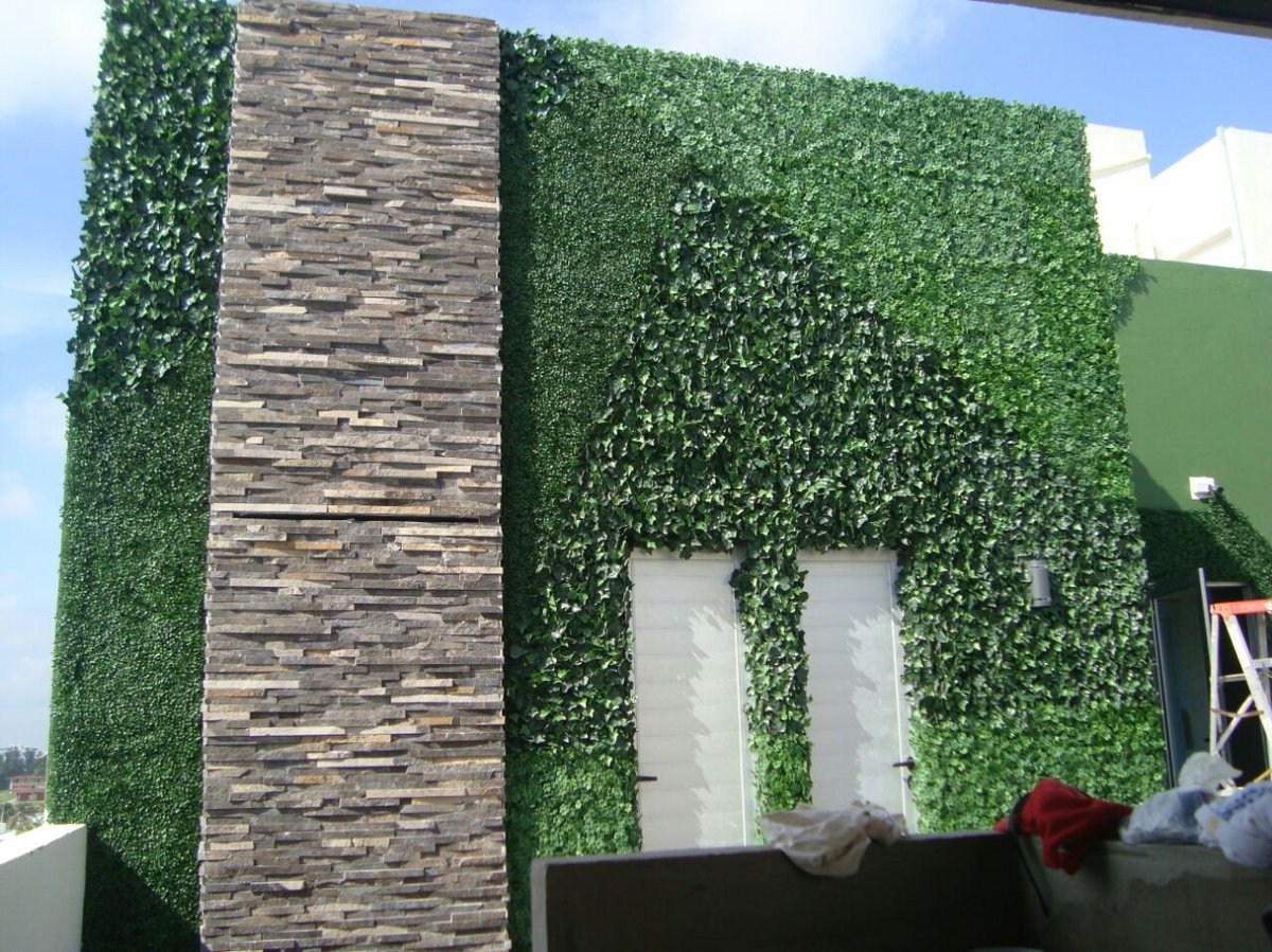 Honcler's tweet photo. Un proyecto más de muro verde 
#Servicio #Distinción #Calidad https://t.co/aIluAS5sMA