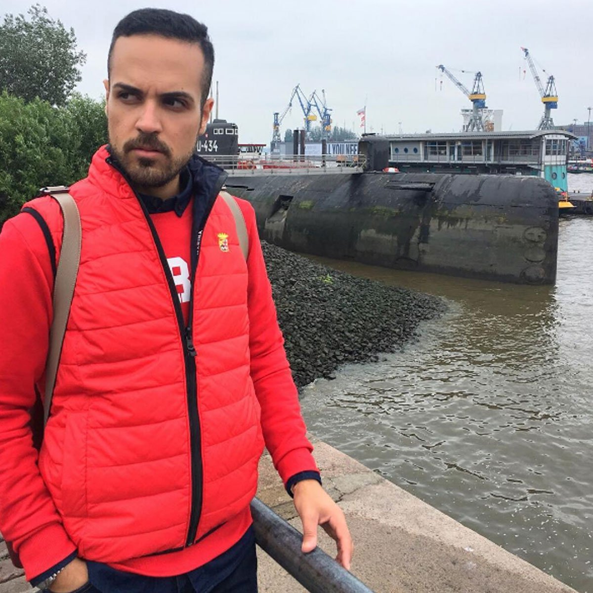 #Sportystyle in #Amburgo city #germany.
Visiting the #Submarine U-434 😎🇩🇪⚓️ <a href="/MMSportswear/">MarinaM-Sportswear</a>
#lifestyle #travelling #italianstyle #holiday