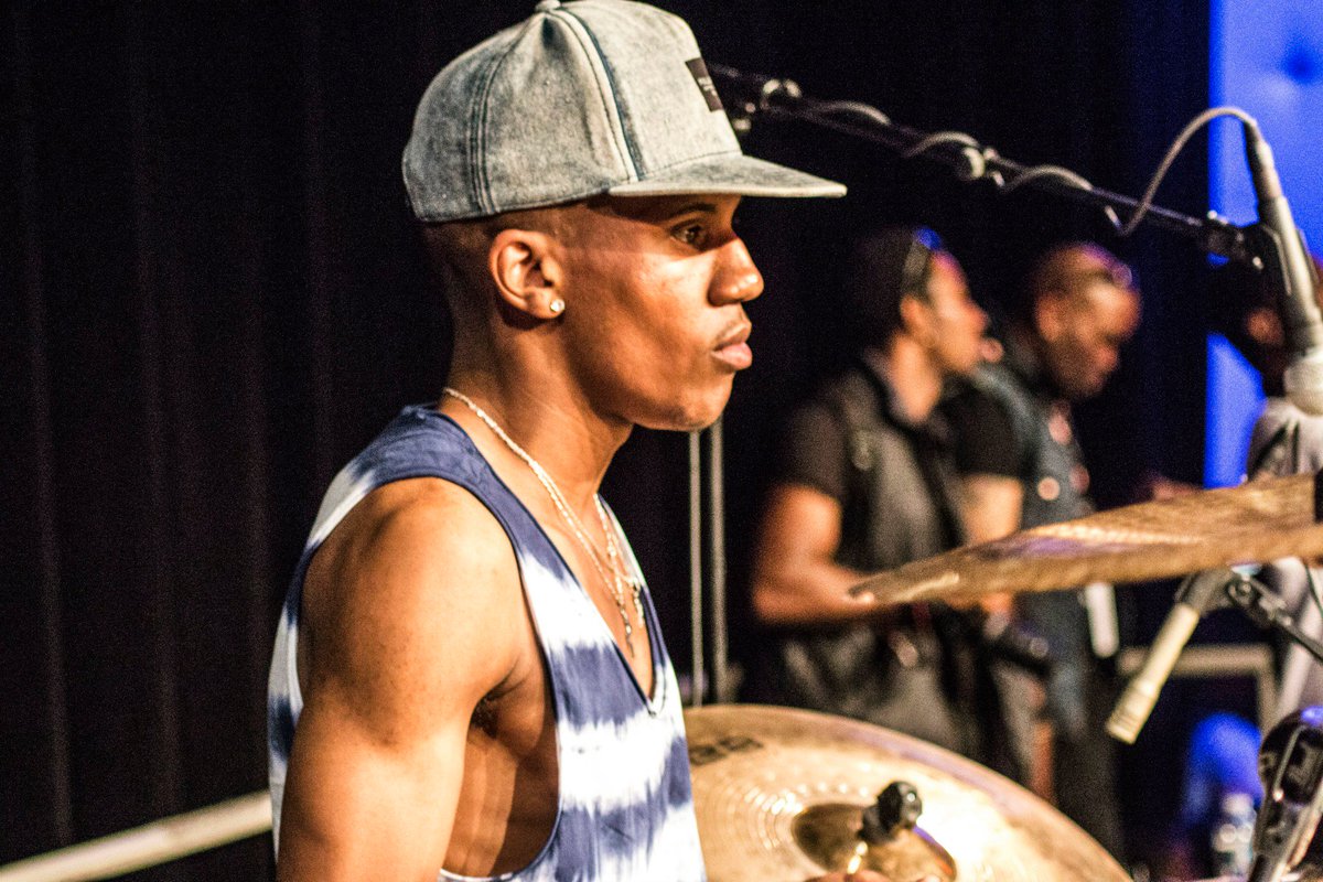 TEDDYMusiic's tweet photo. Nous vous annonçons le départ de notre batteur MARVIN (Ti Vinou) @MDrey_Musiq . Merci pour ces 4 années auprès du groupe. Bonne continuation https://t.co/jyvAi6q7k6