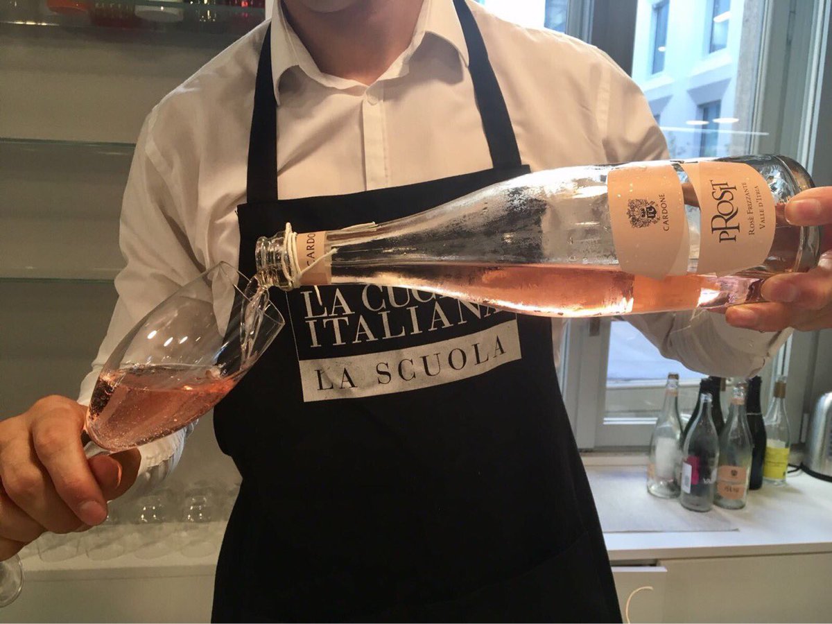 L'aperitivo  pugliese presso La Scuola di Cucina Italiana e i nostri amici del Panzerotto Del Senatore ! <a href="/Panzer8Senatore/">Panzerotto Senatore</a> <a href="/Cardonewines/">Cantine Cardone</a>