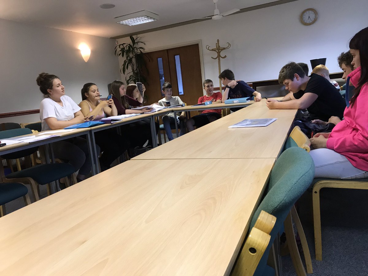 Young leaders training in full swing really starting to fly through the validations #youngleader #iscout #training #youthscouting