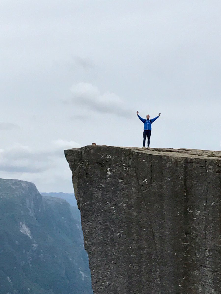 Norway is so stunning beautiful that if the weather were okay there, nobody would wanna go to the Cote d' Azur....