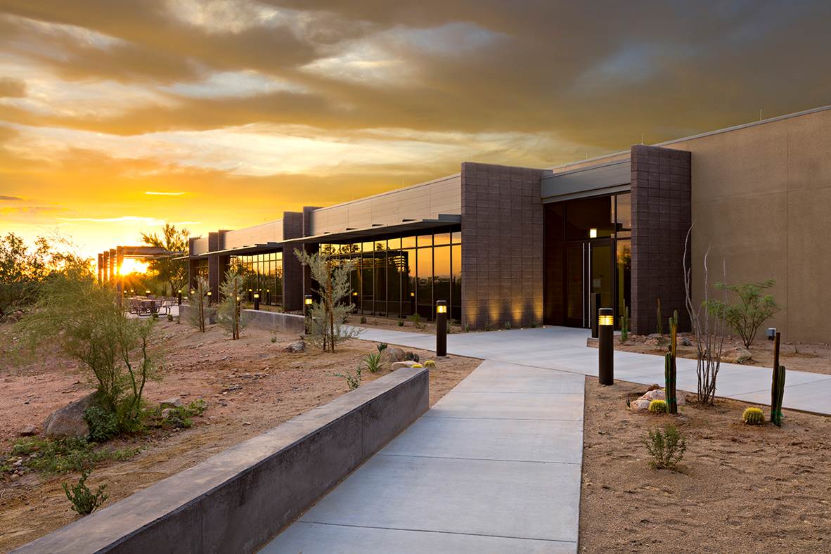 Welcome to the 1st class of @MayoClinicSOM  in Arizona today!  #MeetMayoMed Hear more from Dean in AZ, @myhalyard -- bit.ly/2tclsEp