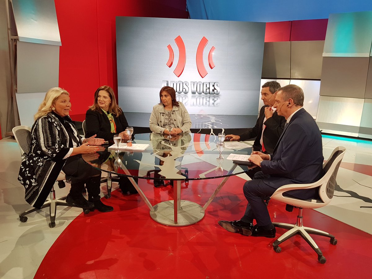 Ahora empieza @adosvoces_tn estamos con <a href="/elisacarrio/">Elisa Lilita Carrió</a> y <a href="/carmenpolledo/">Carmen Polledo</a> No se lo pierdan!