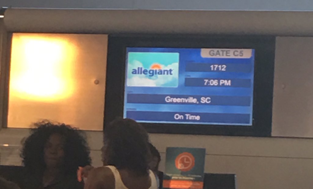 TamikaBickham's tweet image. @Allegiant I understand #delays occur. Suggestion - your signs should reflect 'delayed times' #KeepItCurrent #CommunicationIsKey