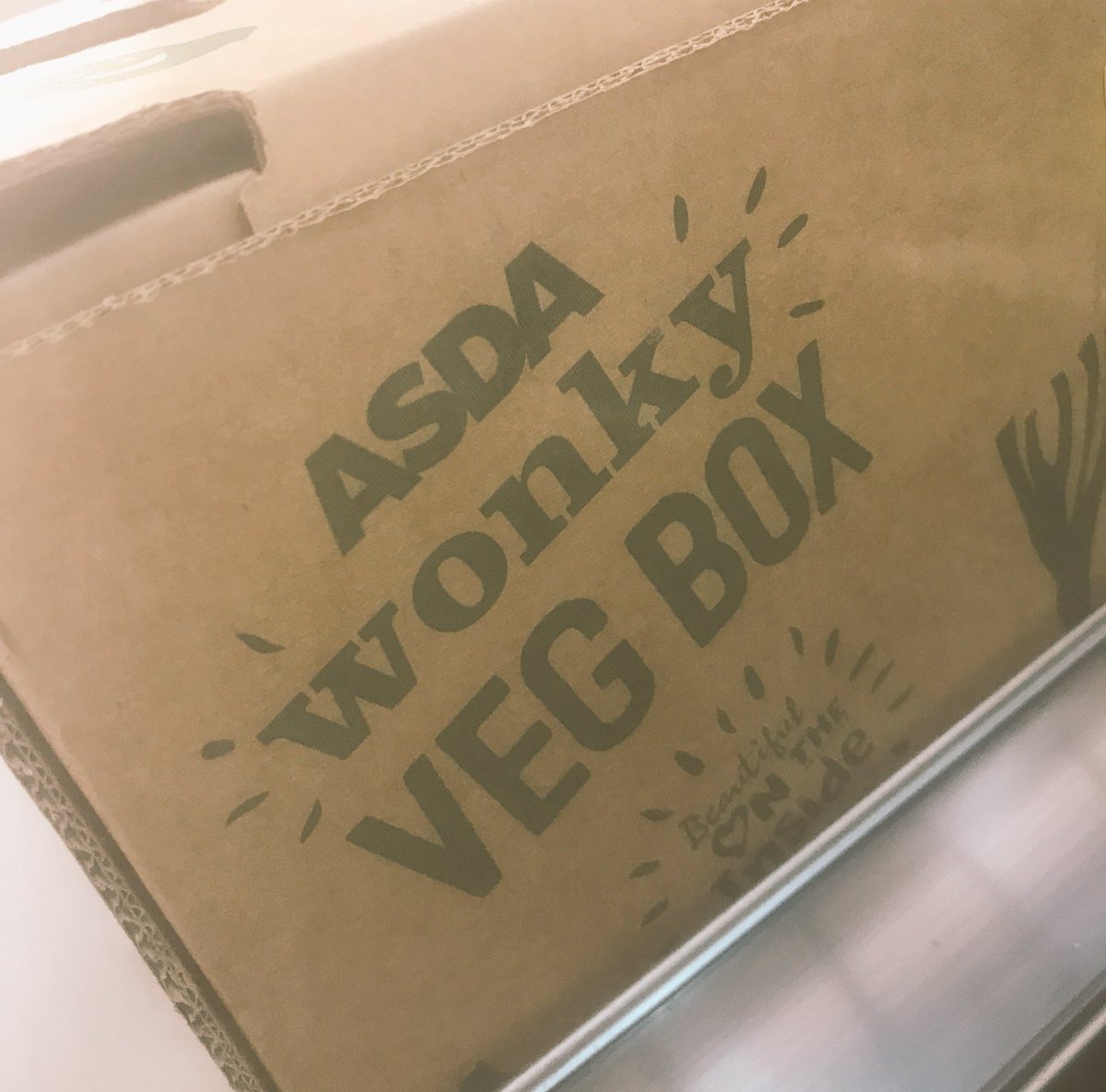 rosannamakes's tweet photo. Day five and @asda's awesome wonky veg box is helping me make plastic free choices! #PlasticFreeJuly #wonkyveg #plantbased #ZeroWaste https://t.co/oaajRBu43m