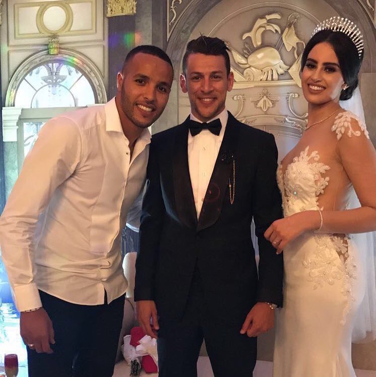 Youssef El Arabi au mariage de son coéquipier en club Youssef Msakni ! 

Mbrouk alihoum !

#Tunisie #Maroc #Wedding