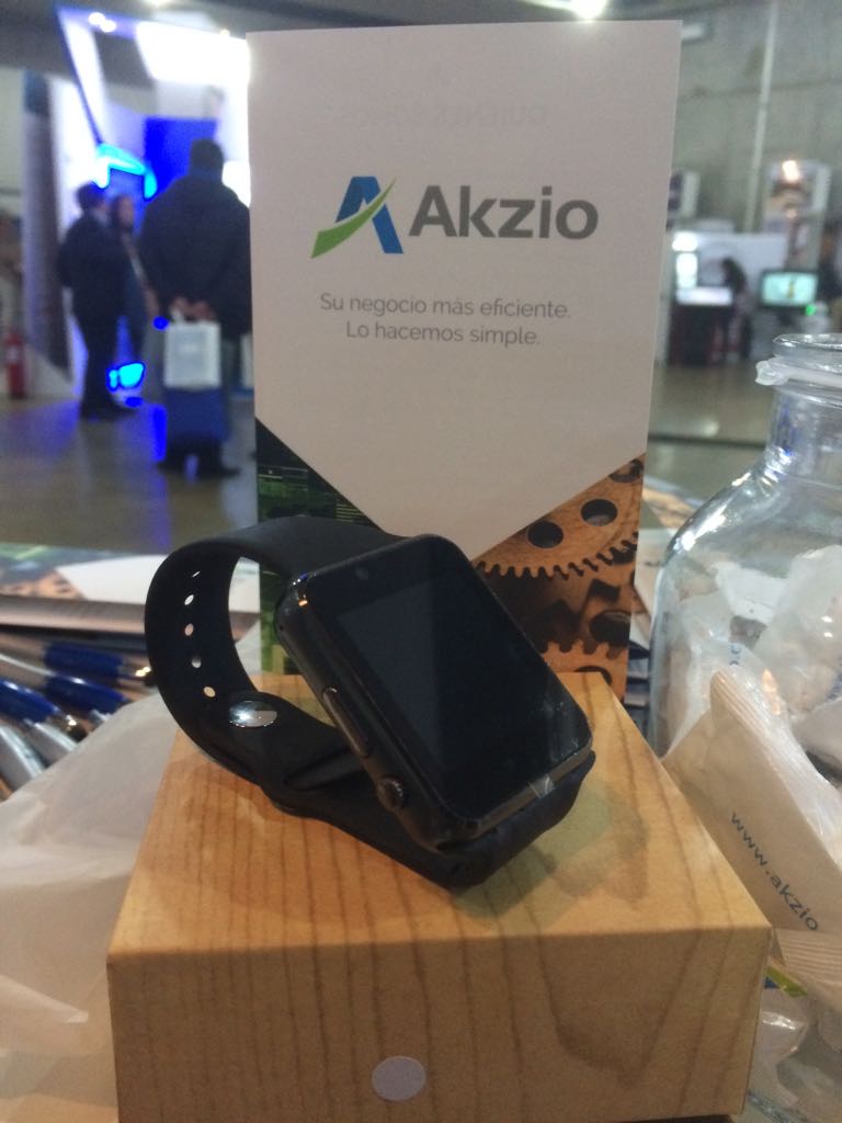 AkzioChile's tweet photo. En Akzio estamos sorteando un Smart watch. Ven a nuestro Stand, escanea tu credencial y estarás participando. #americadigital https://t.co/pIPlW3QkAd