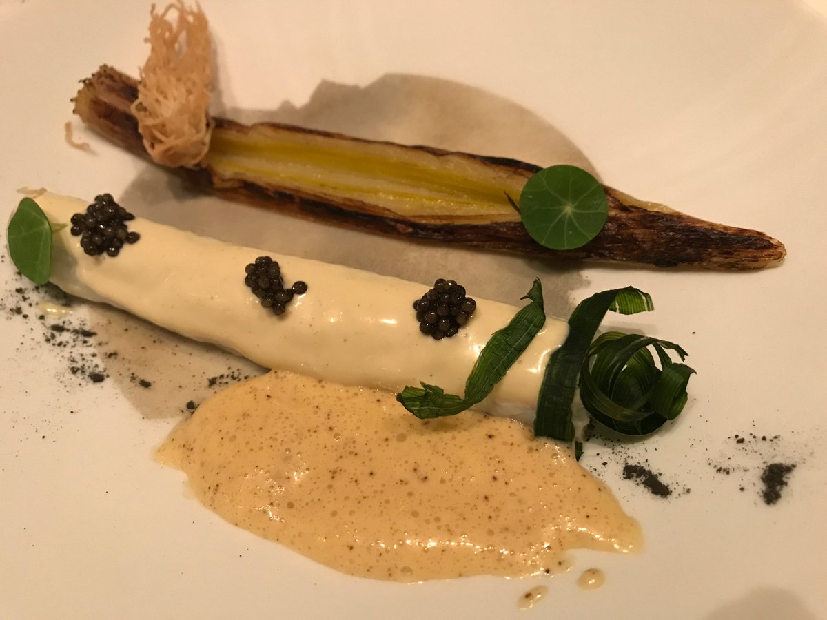 gillespudlowski's tweet photo. #christopherhache et les superbes débuts de #lecrin: c'est à l'@hoteldecrillon que ça se passe! https://t.co/G31EVw2bN3
