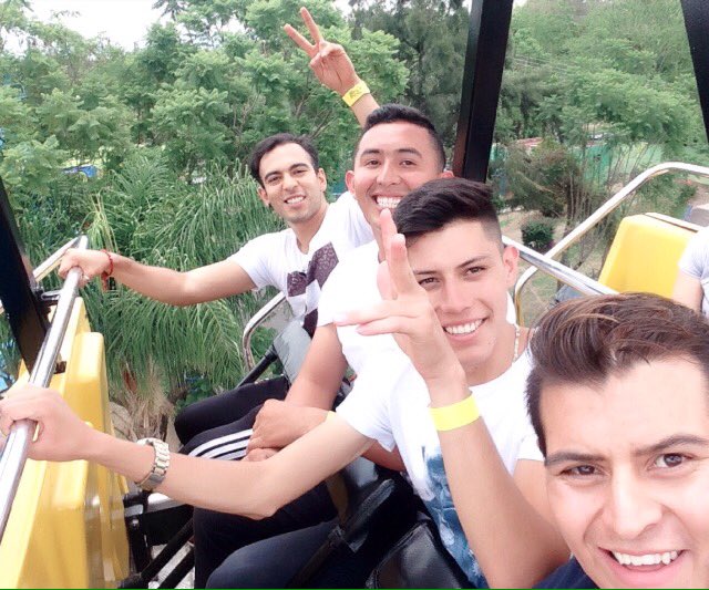AlexGonzaleez21's tweet photo. Pinche #BatFlyer está cabron la vista es genial..😎
#SelvaMagica
#MiercolesDeSelva https://t.co/iMZCqDB64e