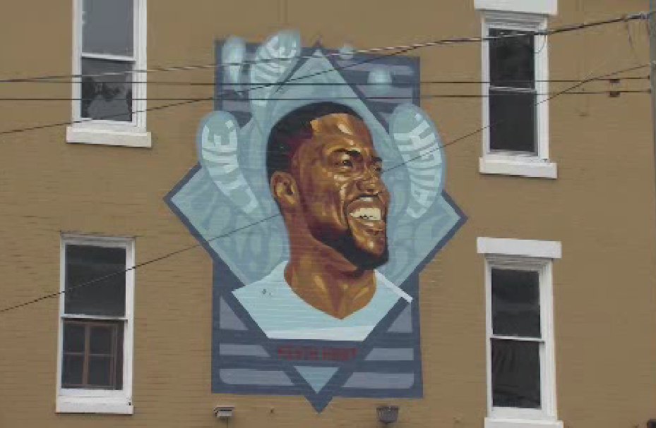 6abc's tweet image. In honor of his birthday tomorrow, the city of Phila. will dedicate this mural of @KevinHart4real at Max's Cheesesteaks in North Philly