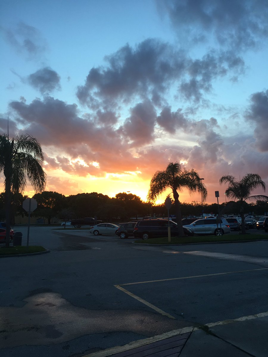 alphafisherman9's tweet photo. #MarkDohner #butdatsunsettho But dat sunset tho https://t.co/CR5jNQLedo