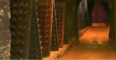 Beau_Wine_Tours's tweet photo. Say hello to the Sparkling Wines of the #Napa Valley - https://t.co/O15lfJr0FI  #BubblesRock #VisitNapaValley #WineWednesday https://t.co/DtEmUTi0dP