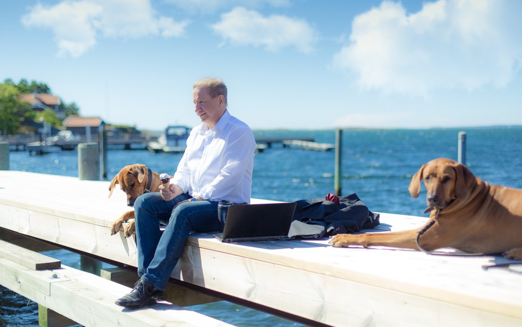 InfracontrolAB's tweet photo. Läs sommarhälsningen från Infracontrols VD! https://t.co/bias5O2Mc5 https://t.co/eHdnmL8vii