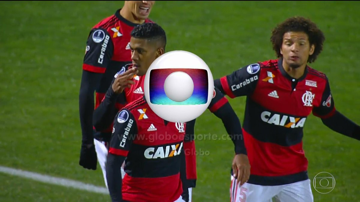 marketingcrf's tweet photo. isso é muito black mirror https://t.co/areKWBjRRn