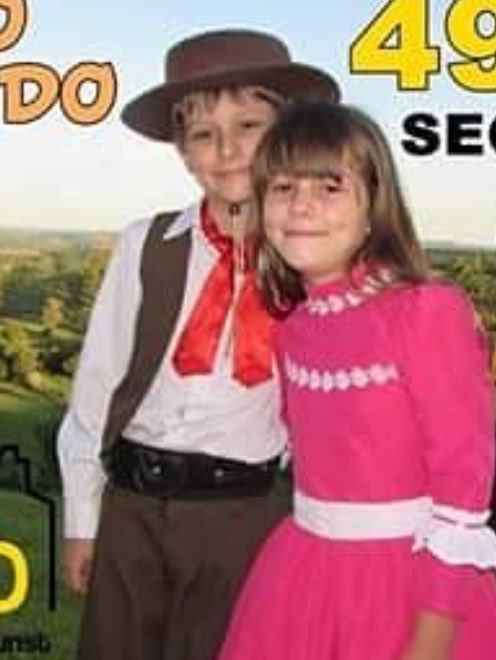 gente eu vou fantasiada de cepo de madeira no Halloween pq ainda n tenho meu gugu gaiteiro