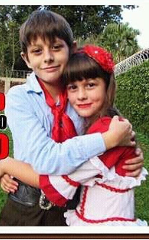 maisa's tweet photo. gente eu vou fantasiada de cepo de madeira no Halloween pq ainda n tenho meu gugu gaiteiro https://t.co/J37IohaM2F