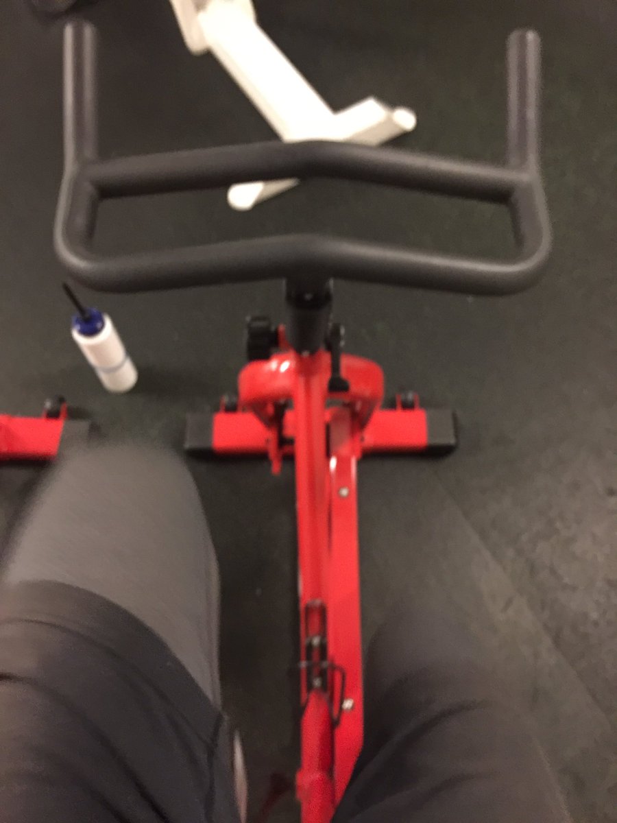TSaramaki's tweet photo. aamureeni #sali #jääkiekko #SummerTraining https://t.co/jfBRTp4eQf