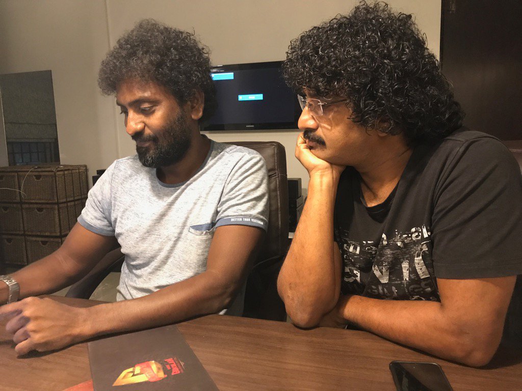 jdmejerry's tweet photo. Deciplined passionate techies behind our pothys shoot... thanks @omdop @art2color https://t.co/sUs1Usw9iO