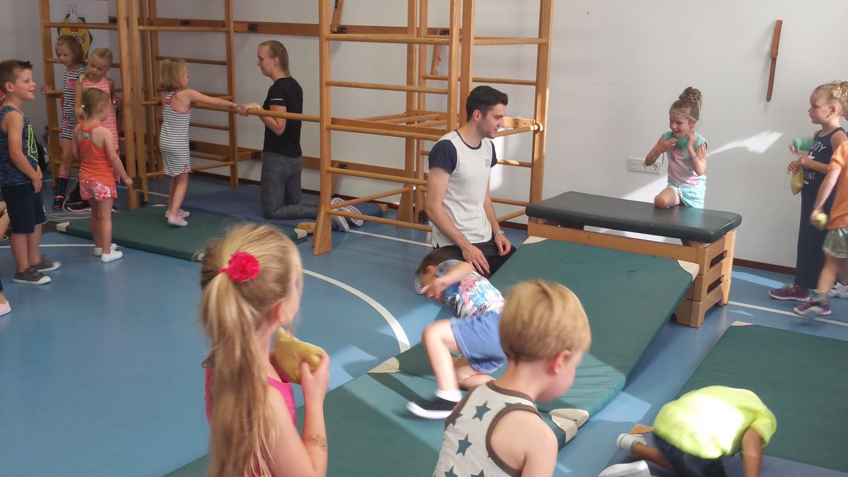 bsemmaus's tweet photo. De kinderen van groepen 1-2 hebben het welverdiende diploma van Gympoint gekregen! https://t.co/OCeIy3A1Fw