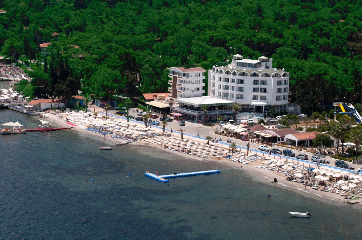 MARMARİSİN EN GÜZEL MANZARASI VE PLAJINA SAHİP CLASS BEACH HOTELİMİZE SİZLERİ DE BEKLERİZ.