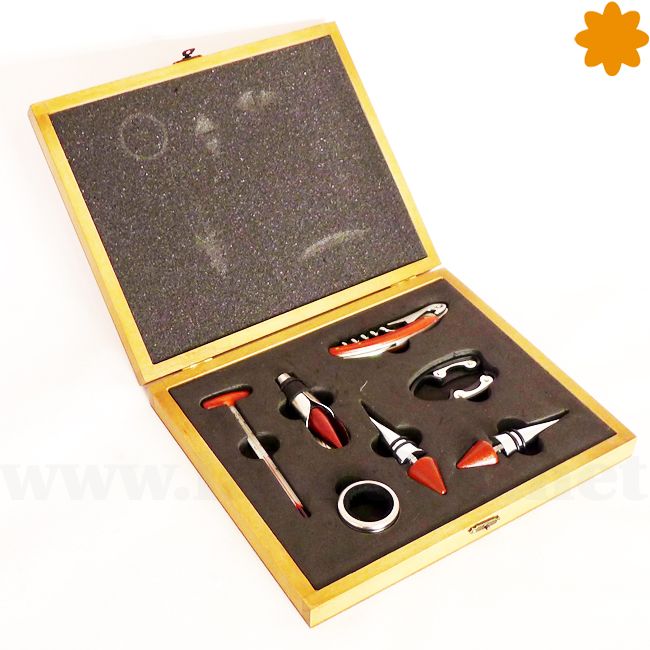 LBotiga's tweet photo. En @LBotiga de La Bisbal encontrarás fantásticos kits de #sommelier  #EmpordaCork
También los puedes comprar online
https://t.co/9PlBq8GZws https://t.co/scjHm5Dwoy