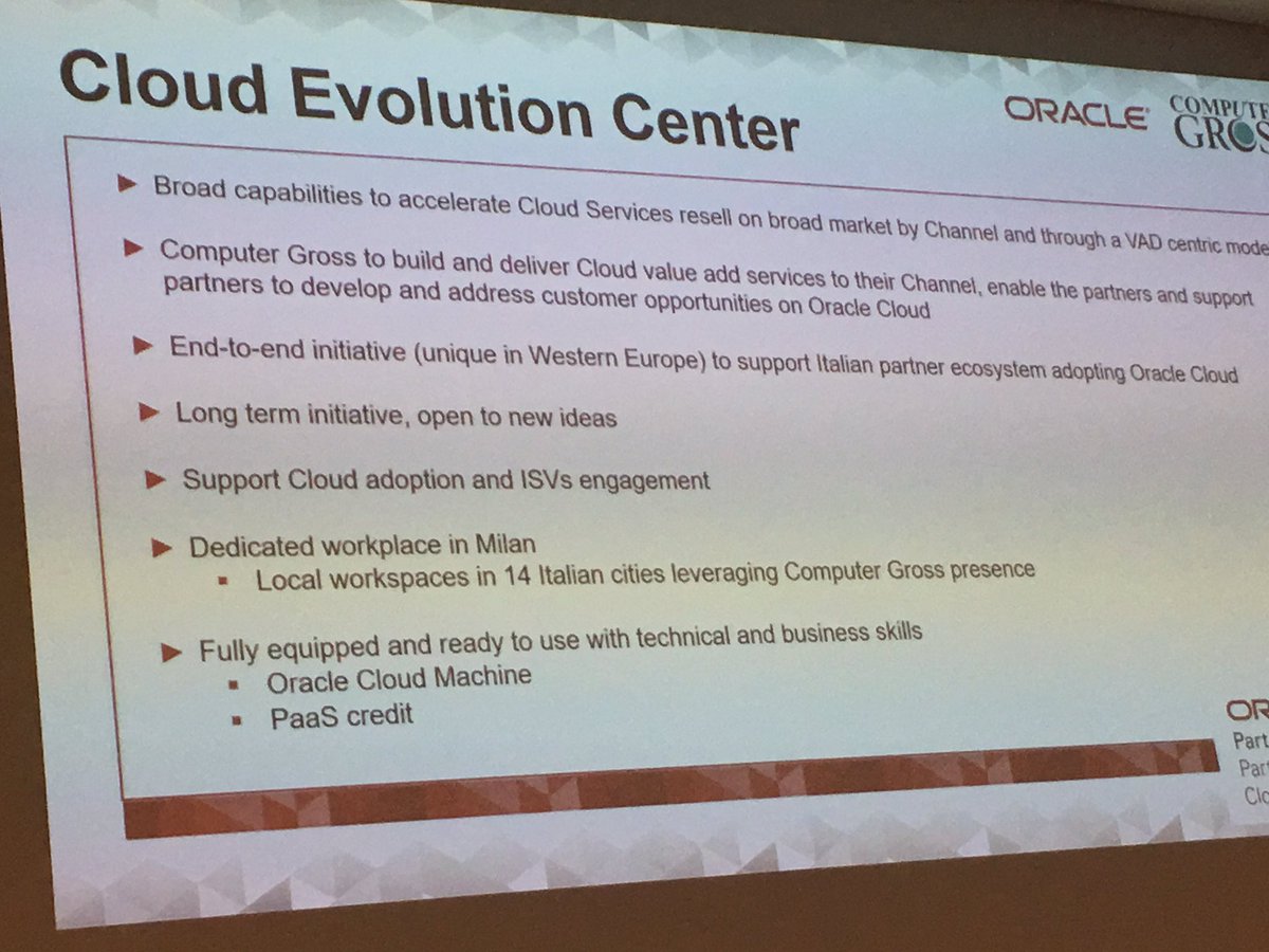 MarcoLorux's tweet photo. @fabioluinetti eccola anima #cloudevolutioncenter @OracleItalia @ComputerGross "progetto a lunga gittata, con sguardo verso il futuro" https://t.co/DhPccZVFPr