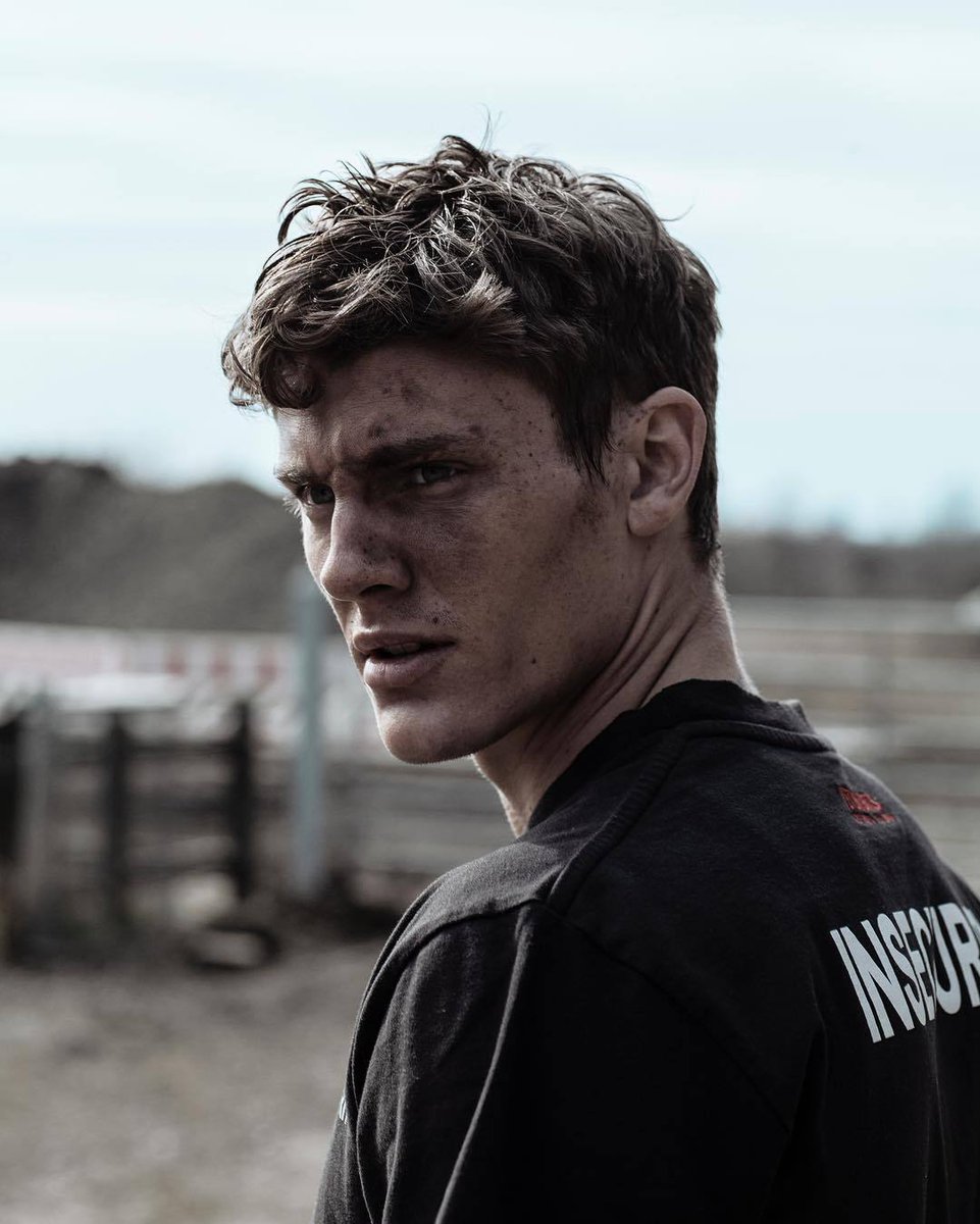 PromoWW's tweet photo. SE BUSCA:

              Leroy Nott

*19 años
*Ex-Slytherin

           Fidelidad y sangre pura ¿Quién mejor para seguirle?

¿RT? https://t.co/2k5CpWeYcd