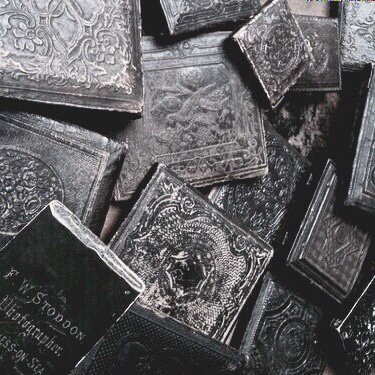 PromoWW's tweet photo. SE BUSCA:

              Leroy Nott

*19 años
*Ex-Slytherin

           Fidelidad y sangre pura ¿Quién mejor para seguirle?

¿RT? https://t.co/2k5CpWeYcd