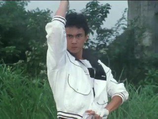Twitter এ ノンマルトrx 変身ポーズも一新されている ポーズ変身もだが瞬間変身 することも可能 光太郎の目から太陽の光が入り それが体内を駆け巡り 爆発して変身ベルトであるサンライザーが出現する そして光太郎は太陽の子である仮面ライダーblack Rxへと変身が