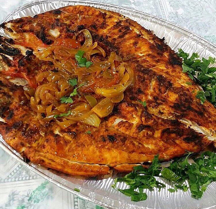 su3dah's tweet photo. وأنا بالدوام كلمت الوالده وسالتها..⁧#شنو_غداكم_اليوم⁩؟؟ وقالت لي ⁧#سمك⁩😍 وانتوو شنو غذاكم اليوم؟؟ https://t.co/a00EsKRQwX