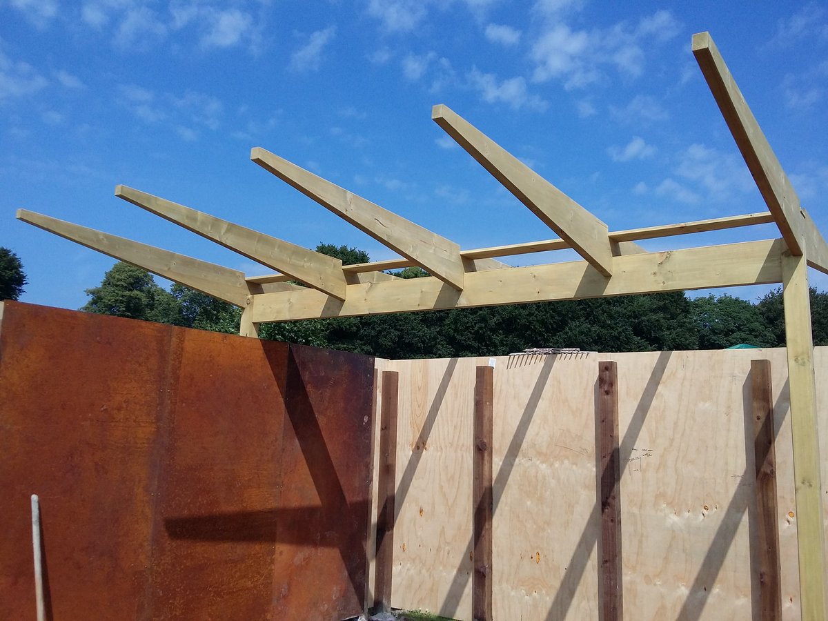 BenPoulter25's tweet photo. That's the canopy structure up!! #youngcreators #youngdesigner #youngcontractor #RHSTatton @BALI_Landscape @The_RHS https://t.co/VkagUzwXsq
