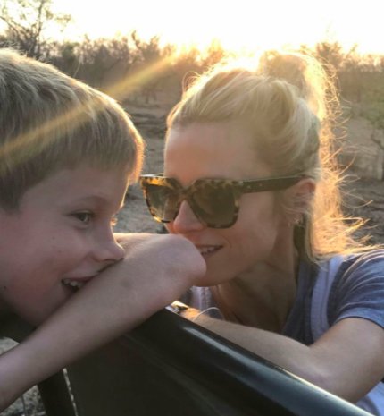 .<a href="/laurabailey_uk/">Laura Bailey</a> shares her family holiday essentials on a trip to <a href="/Singita_/">Singita</a>'s Castletown Lodge #SouthAfrica vogue.co.uk/gallery/laura-…