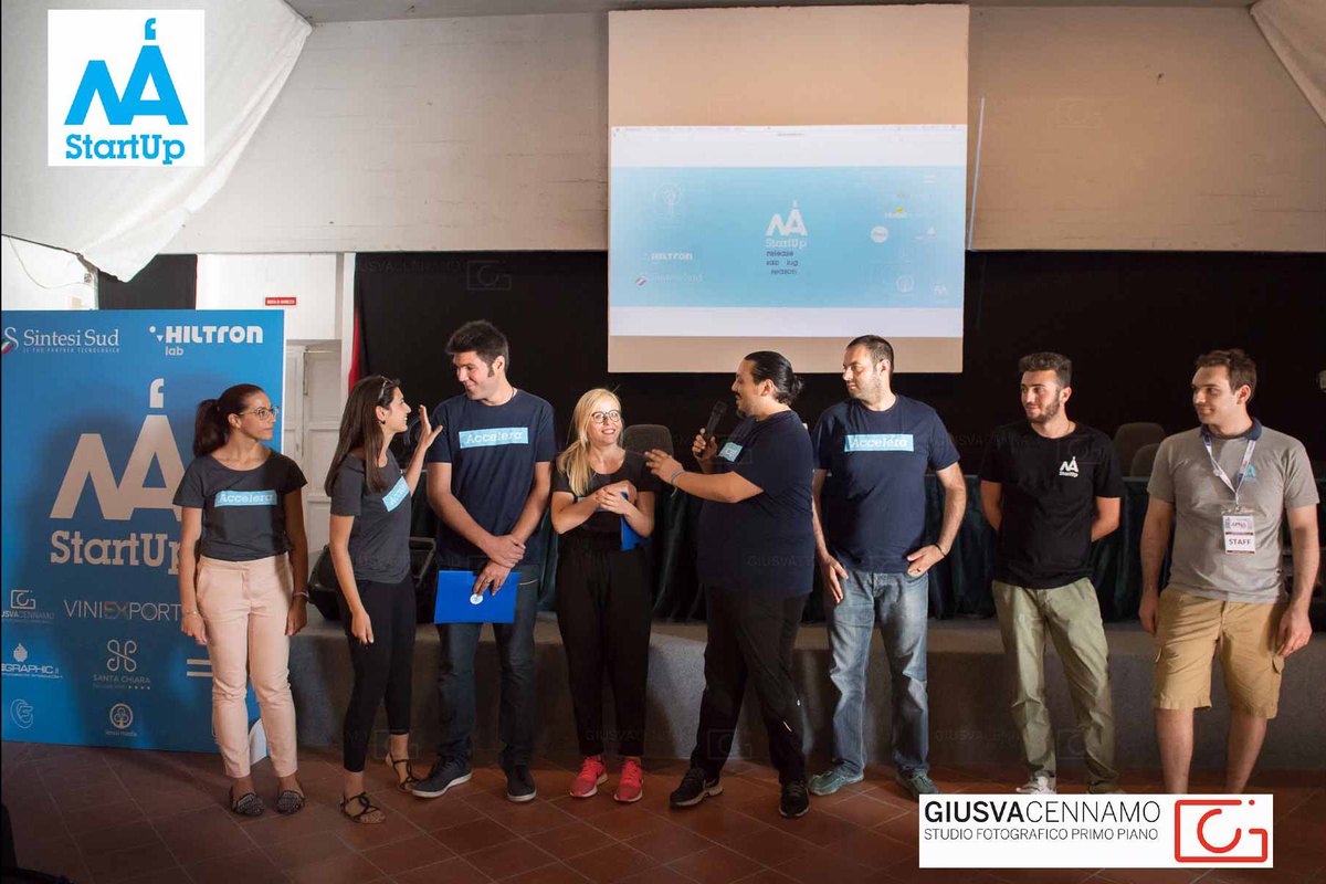 NAStartUp's tweet photo. Tutte le Foto di #NAStartUpDay a Castel dell'Ovo 
sono in anteprima qui ;) 
#Napoli #Startup MoveUp @giusva_cennamo
https://t.co/GudMMNBWXY https://t.co/6a4rHSo1eE