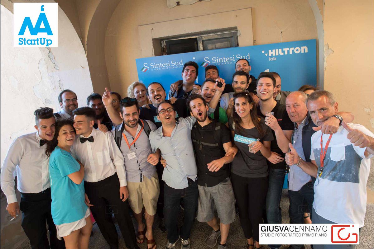 NAStartUp's tweet photo. Tutte le Foto di #NAStartUpDay a Castel dell'Ovo 
sono in anteprima qui ;) 
#Napoli #Startup MoveUp @giusva_cennamo
https://t.co/GudMMNBWXY https://t.co/6a4rHSo1eE