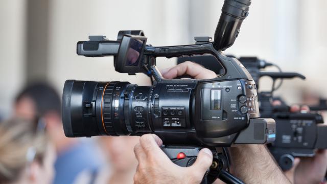 We zoeken een camerajournalist voor 28 tot 32 uur per week op de leukste redactie van Nederland! nu.nl/blog/4819944/v…