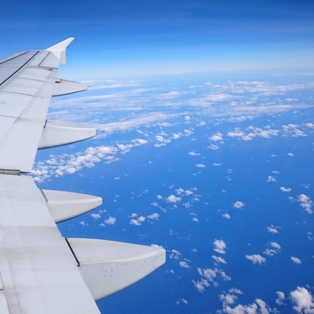 AndyBanson's tweet photo. Somewhere over the Great Barrier Reef.... I think.
#baNZon https://t.co/IFFvpZBHiT