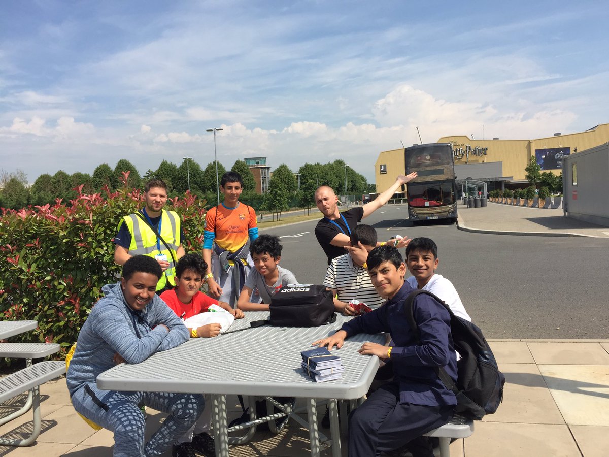 Mrs_J_C_Moore's tweet image. We have arrived @wbtourlondon. My Critchley is very excited! @McrAcademy @MA_Computing