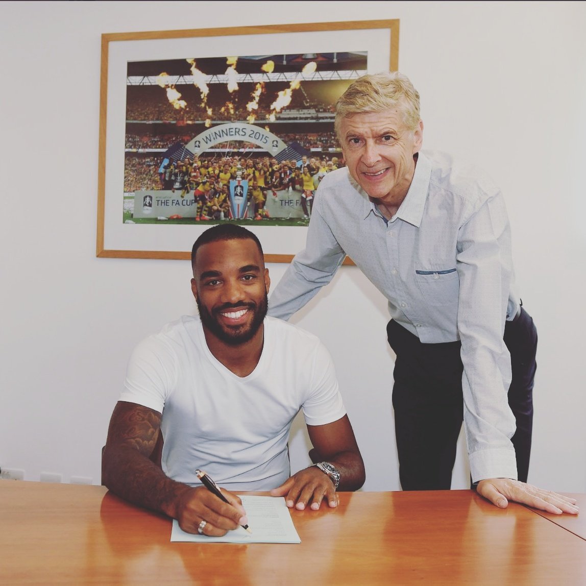 InkOfHearts's tweet photo. @LacazetteAlex signs for @Arsenal 🔴⚪

A new journey equals new Ink!

#IOH #InkOfHearts #Tattoo #LacaNewSigning #Lacazette #AFC #Arsenal #LDN https://t.co/S4OioxORdf
