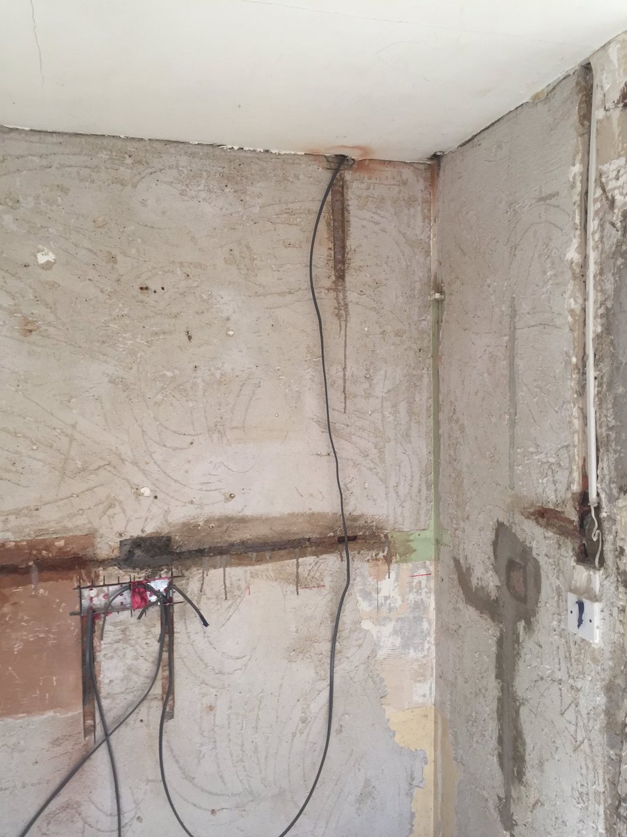 Ingrambms's tweet image. Overboarded ceiling and skimmed out kitchen #plastering #ipbservices