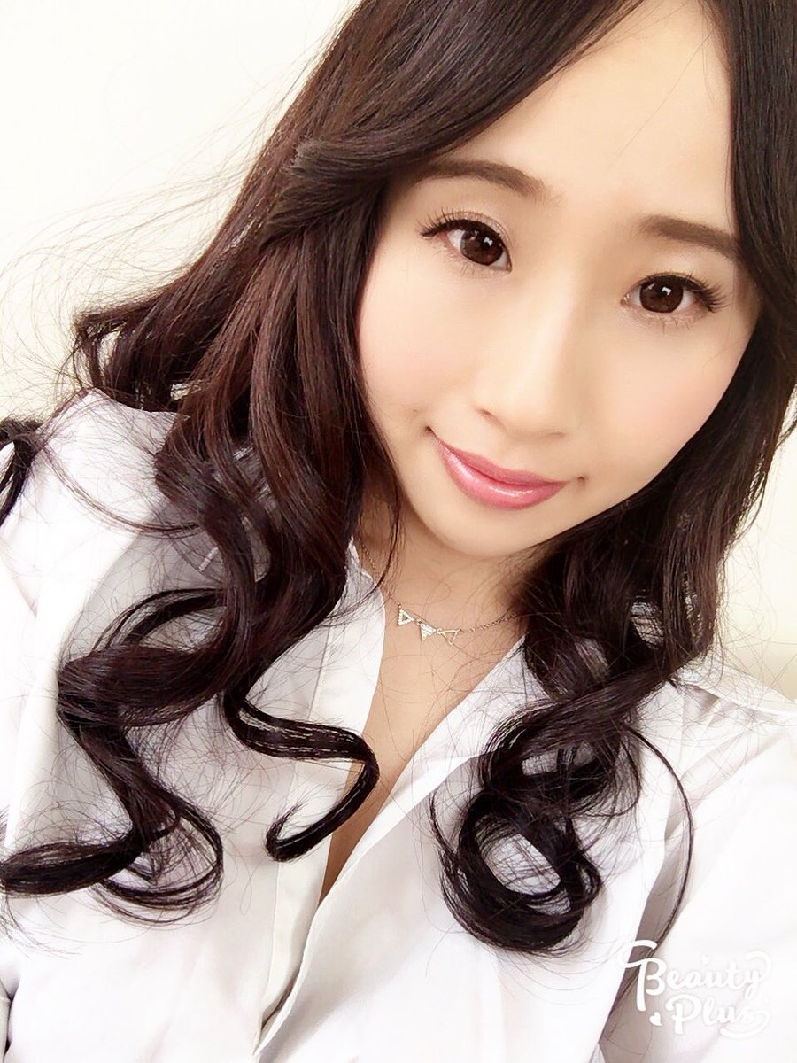 美咲結衣 写真集クラファンスタート En Twitter 今日は撮影してます 暑いので水分補給しっかりしないとね