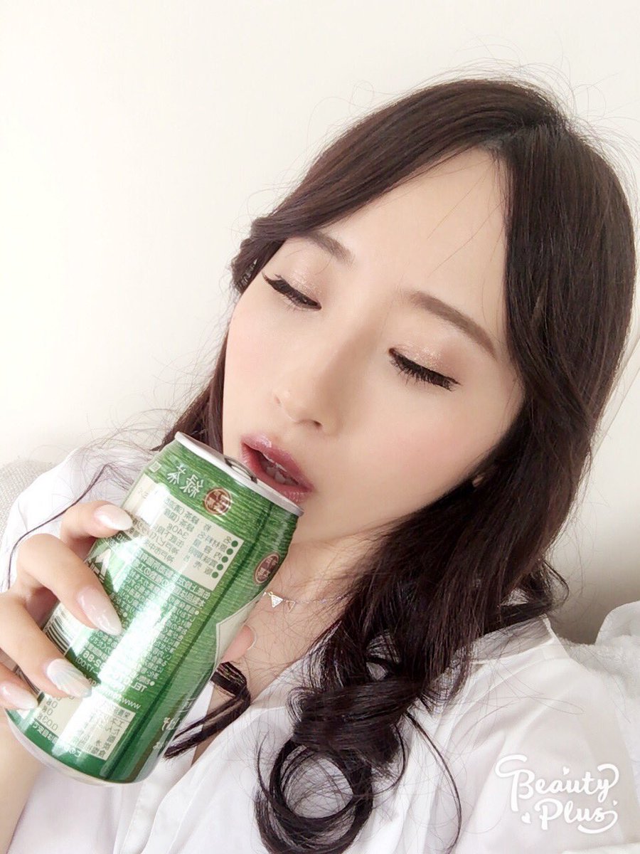 美咲結衣 写真集クラファンスタート En Twitter 今日は撮影してます 暑いので水分補給しっかりしないとね