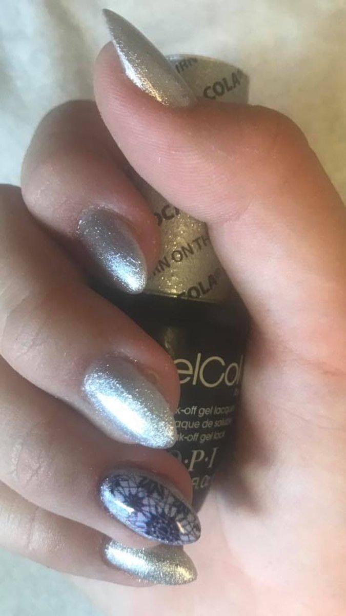 VISAGETAVISTOCK's tweet photo. Wow what a busy day, getting lots of beautiful young ladies ready for their prom. We hope you all have a great time. 💅🏻#opiuk #promnails https://t.co/Y5pu6LyCJK