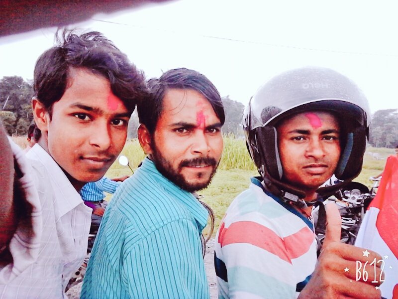 mrkrishnamehta's tweet photo. 2074/3/22
गाछी छापको रेल्ली with my friend bablu https://t.co/UnqqhH1Jj9