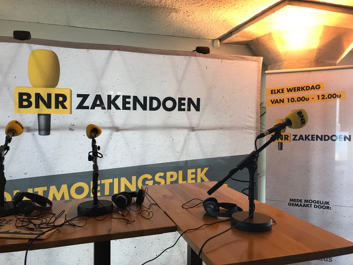 Almost ready, last guests are coming in.. And <a href="/BNR/">BNR Nieuwsradio</a> news radio is also here! They will do their show 'Zakendoen met' live from <a href="/ScrumDayEU/">ScrumDayEU</a>!