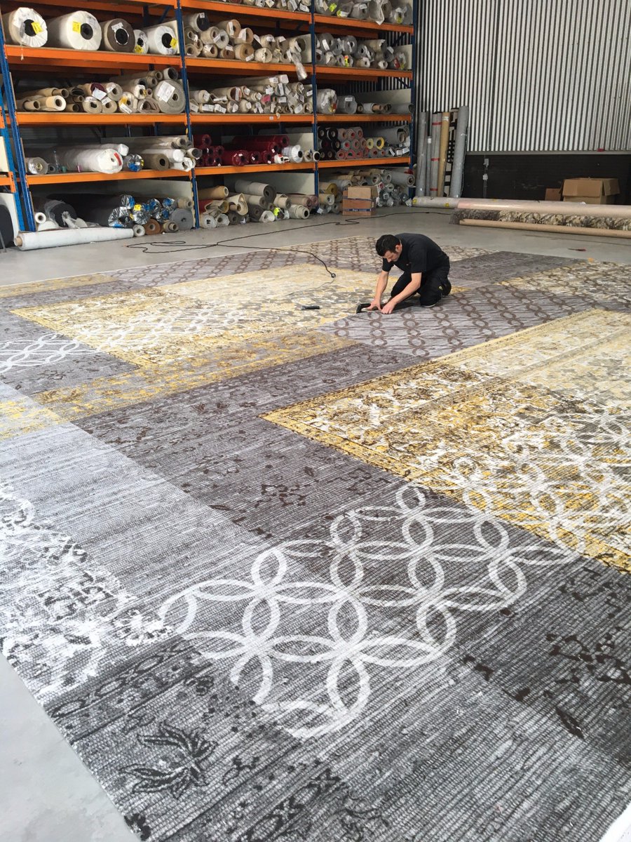 carpet_making's tweet photo. Creatief met #Desso &amp; Ex collection @Desso_NL https://t.co/JFbZs8ryHh