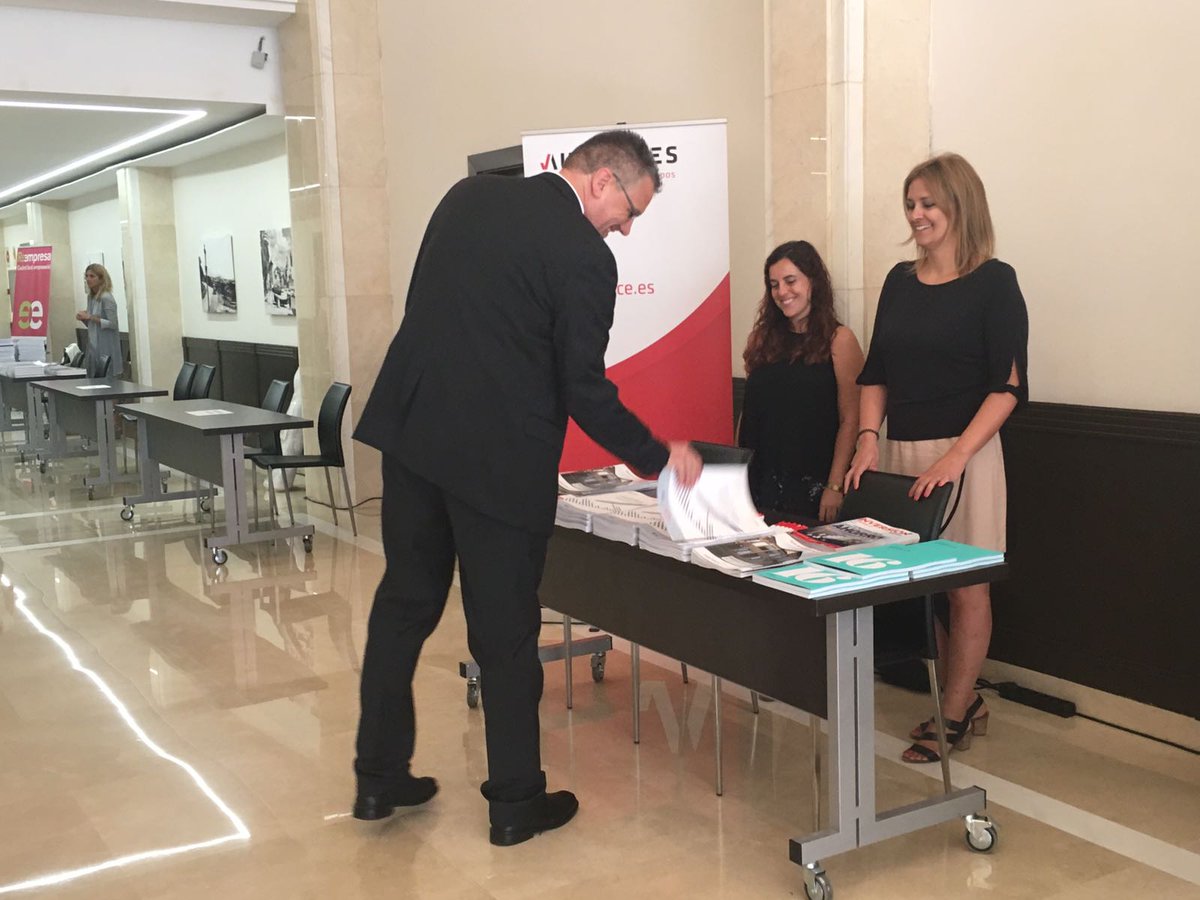 ICJCEAuditores's tweet photo. A punto de comenzar la 27ª edición del Fórum del #AuditorProfesional. Si ya estás en el @MeliaSitges visítanos en nuestro stand #somauditors https://t.co/LF38PnEu5u