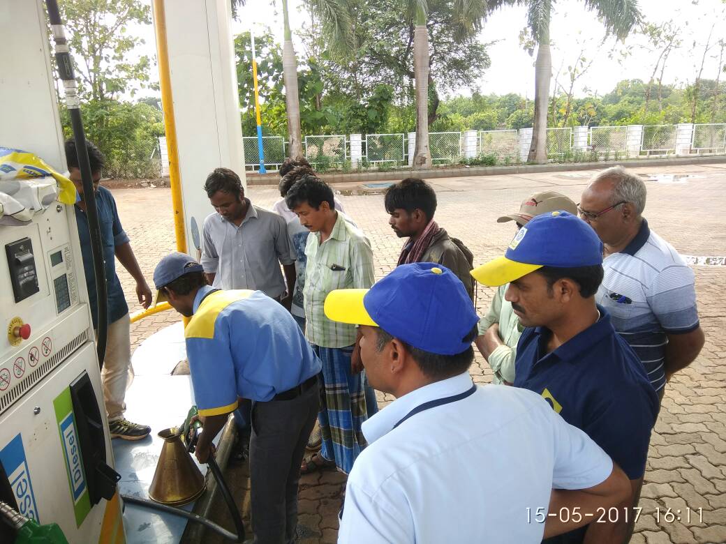 BpclKotur_COCOs's tweet photo. Q And Q Campaign at BP Kotur 2 ( on NH4, DHarwad District) https://t.co/NyTLgtEgPb