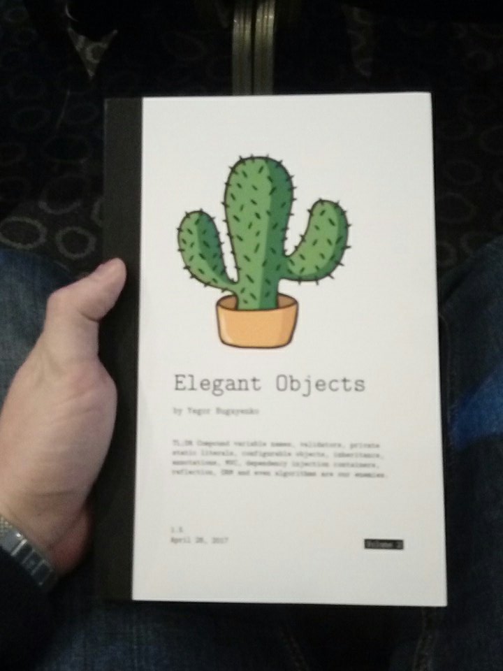 aliskhakov's tweet photo. Все-таки приобрел книгу Elegant Objects у @yegor256 на конференции @PgDayRussia https://t.co/BMUDbznyNc